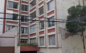 El conjunto habitacional de Aguascalientes 12, en la colonia Roma Sur, alcaldía Cuauhtémoc, es el caso más grave que persiste sin resolución.. Crédito: Especial