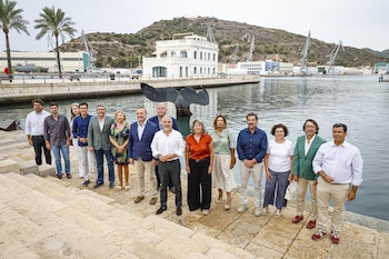 28/08/2026 La alcaldesa de Cartagena, Noelia Arroyo, y el vicesecretario de Política Autonómica y Local y Análisis Electoral del PP, Elías Bendodo, junto a parlamentarios del partido en Cartagena
ESPAÑA EUROPA MURCIA POLÍTICA
PPRM
