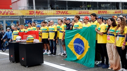 El emotivo homenaje de Fernando Alonso a Ayrton Senna en Imola: “Tuvo mucho impacto y fue una inspiración”