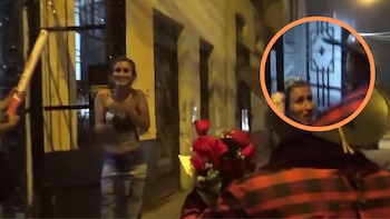 Le tocaron la puerta por