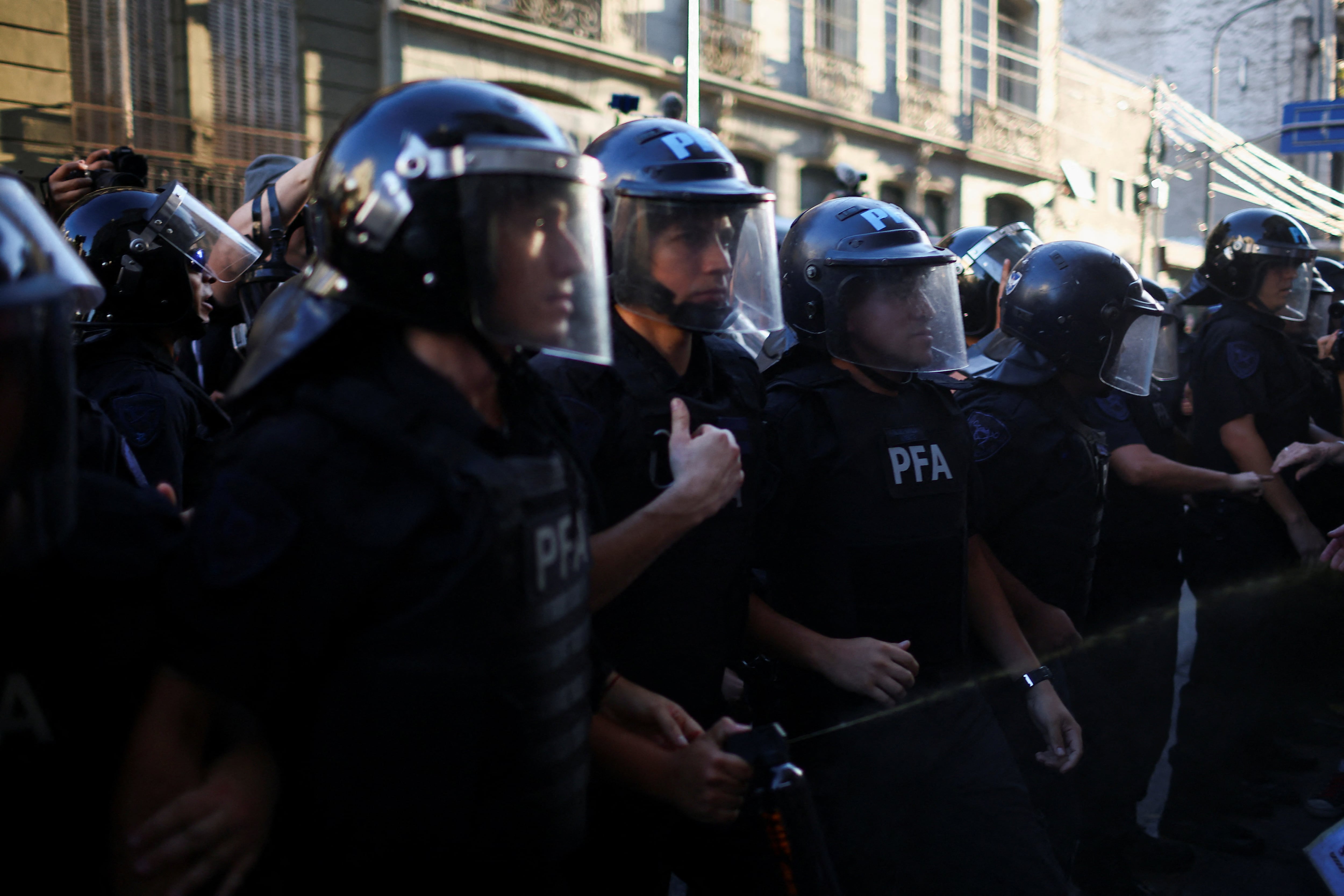El juez federal Martín Cormick ordenó que se deje de aplicar el protocolo (REUTERS/Agustin Marcarian)