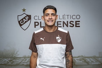 Platense sumó a Santiago Quirós