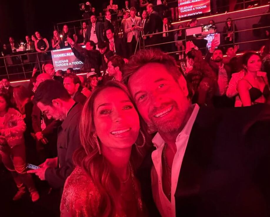 Geraldine Bazán y Gabriel Soto en Televisa(Instagram: @geraldinebazan)