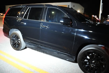 La policía de Jupiter, Florida, detuvo a Tiger Woods tras detectar signos de consumo de alcohol o sustancias tras el impacto de su Land Rover (Foto AP/Jim Rassol)