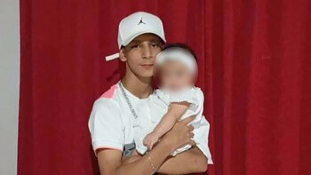 “Lo fue a saludar, sacó un cuchillo y lo apuñaló“: un chico de 13 años mató a otro de 16 - Image 1