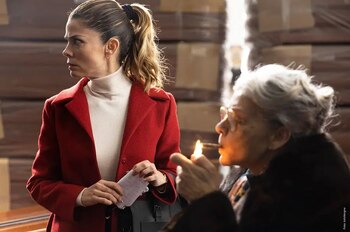 Juana Acosta y Kiti Mánver en la película 'El inconveniente', ahora en Netflix