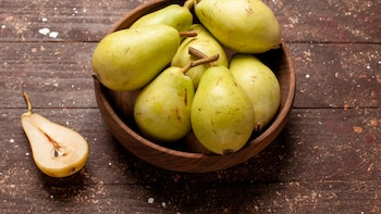La pera, la fruta que regula la presión arterial y previene el estreñimiento