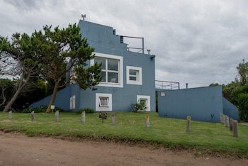 Capotesta, la casa que hizo Clorindo Testa para pasar sus veranos frente al mar (Diego Medina)