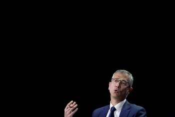 El gobernador del Banco de España, Pablo Hernández de Cos, en la reunión anual del Fondo Monetario Internacional y el Banco Mundial, tras el mortal terremoto del mes pasado, en Marrakech, Marruecos. 11 de octubre de 2023. (REUTERS/Susana Vera)