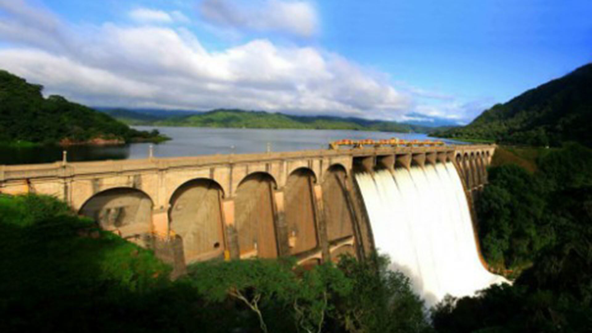 Villa Batiruana se destaca por sus cascadas de aguas cristalinas y su entorno selvático ideal para el turismo de naturaleza (Turismo Tucumán)