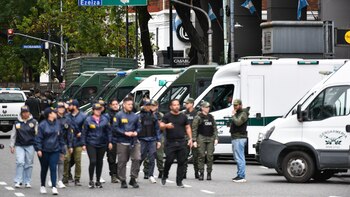 Marcha en el Congreso Jubilados y paro - 9 de abril