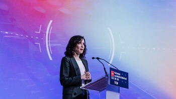 Ayuso pide a Zapatero explicaciones