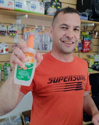 Maxi, el dueño del comercio.