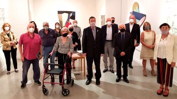 Los ganadores junto al ministro