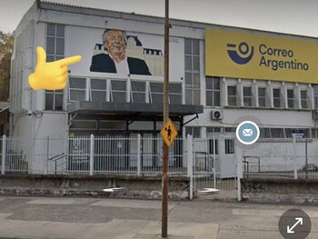 La imagen que publicó Lisandro Catalán en su cuenta de X con el mural de Néstor Kirchner