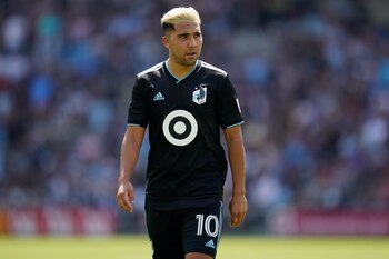 ARCHIVO - El volante Emanuel