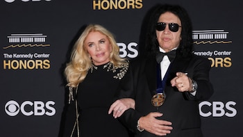 Demandan a Gene Simmons y su esposa tras un accidente automovilístico ocurrido en 2024