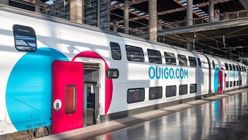 Ouigo se muestra dispuesta a negociar con los maquinistas para frenar la huelga del viernes