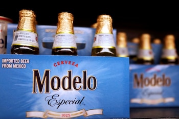 Anualmente, el alcohol está relacionado