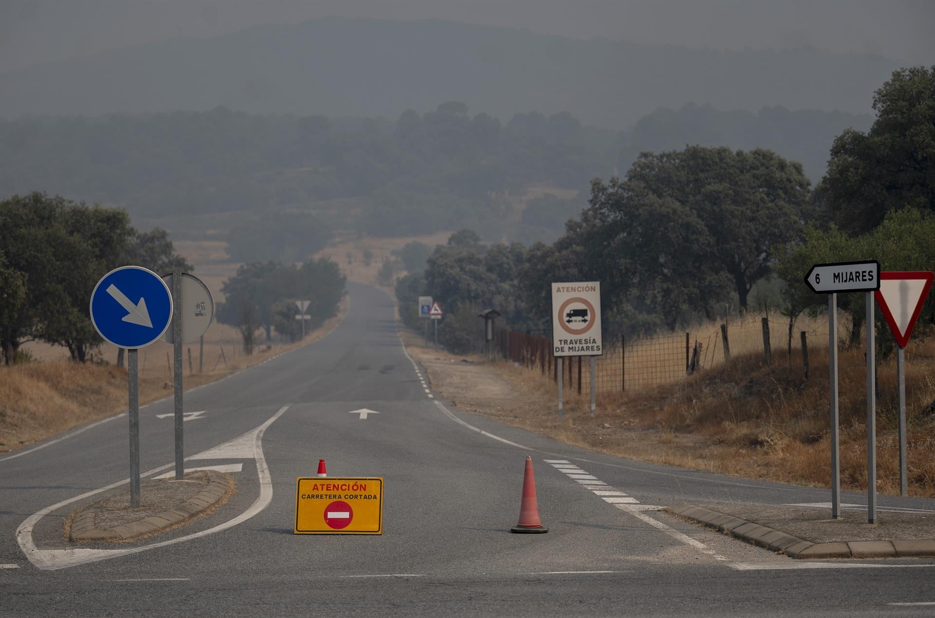 Un total de ocho carreteras de Madrid afectadas por el incendio recuperan total o parcialmente la circulación