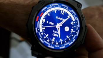 Pantalla enorme, mapas offline, batería