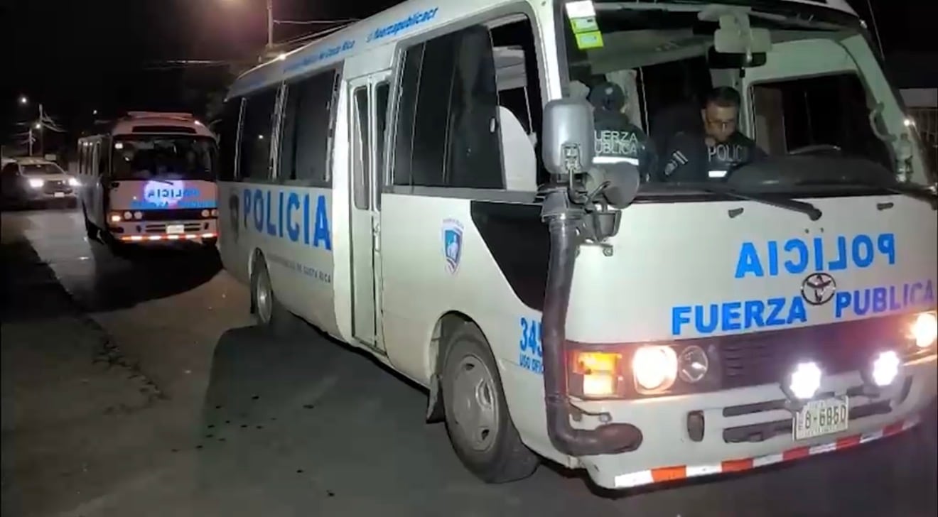 El Ejecutivo anunció que revisará vehículos decomisados administrados por el ICD con la intención de trasladar más unidades a la Fuerza Pública ante las carencias existentes. Crédito: MSP