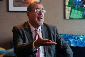 El candidato presidencial de Semilla,