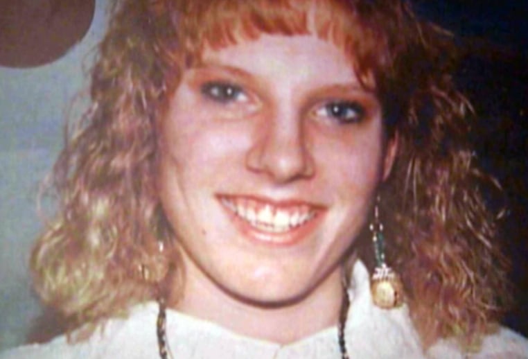 Colleen Anne Slemmer, de 19 años, sonríe en un retrato antes de su asesinato a manos de Christa Pike en el centro Job Corps de Knoxville en 1995. (May Martinez)