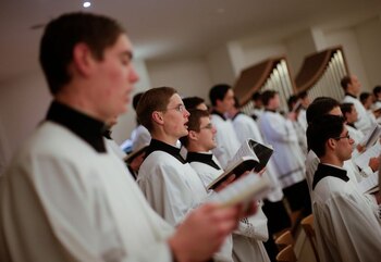 Sacerdotes de la orden Legionarios