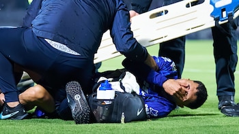 Pumas pierde a Alan Medina todo el torneo tras sufrir fractura: así fue la brutal entrada que recibió