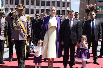 Daniel Noboa junto a su