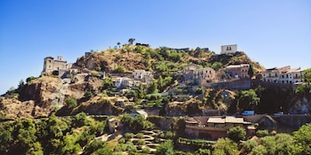 Savoca pasó de tener menos de cien habitantes y ningún turismo a convertirse en atractivo internacional tras la filmación de El Padrino (Wikimedia Commons)