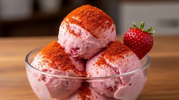 Helado de fresa con chile: receta casera fácil con contraste dulce y picante