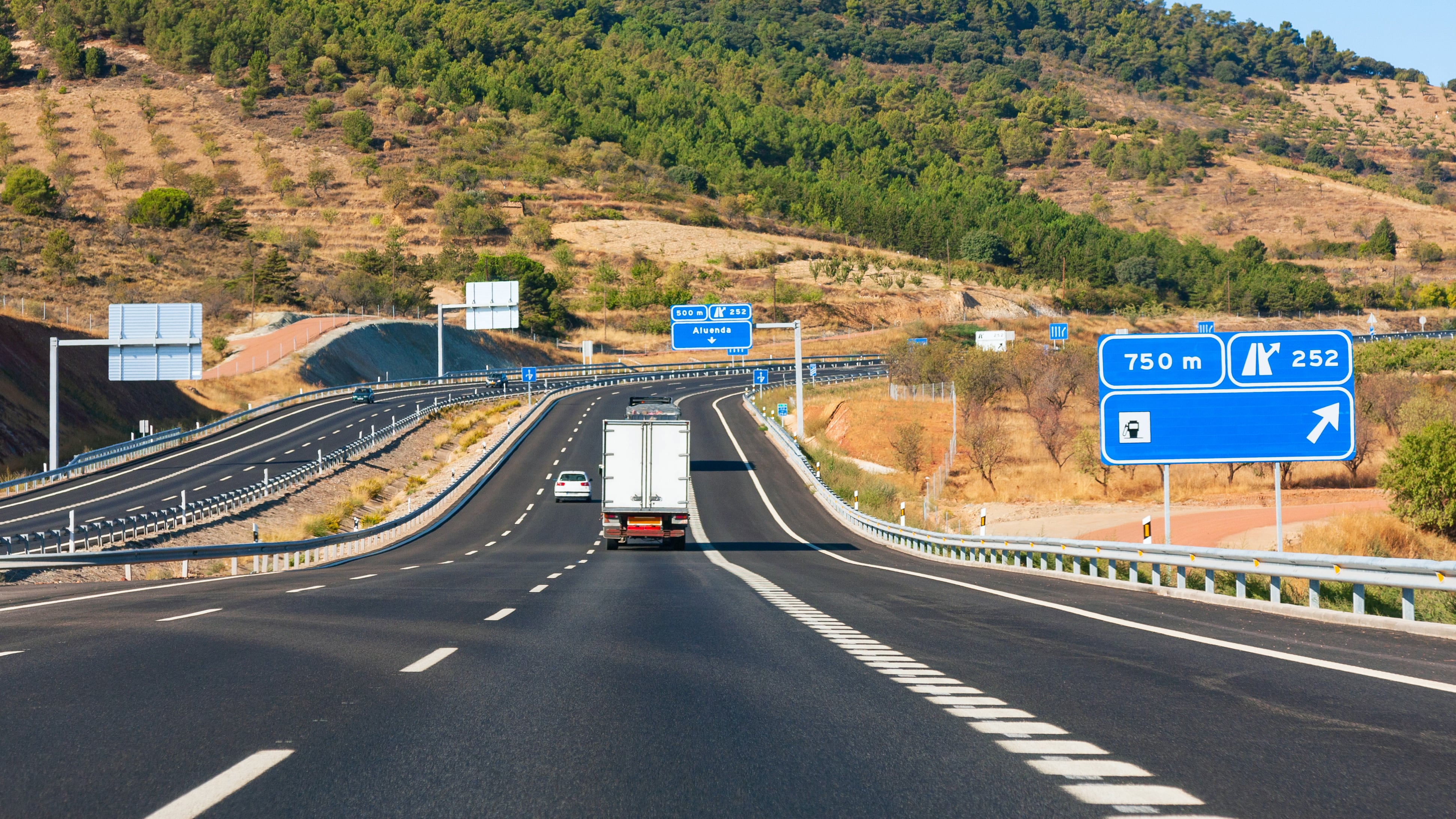 Los mejores restaurantes de carretera para parar en la A-2: cocinas que merecen la pena entre Madrid y Barcelona