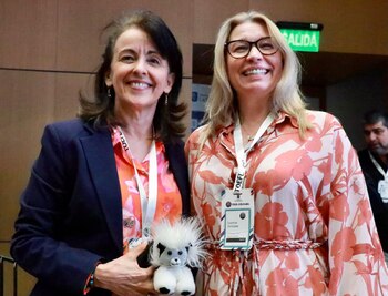 Rosamira Guillén junto a Ivonne