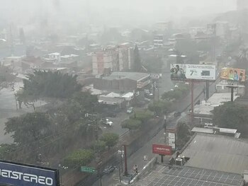 Las autoridades mantienen el llamado a seguir los boletines oficiales ante posibles cambios en las condiciones meteorológicas. (FOTO: Proceso HN)