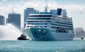 Veinticuatro pasajeros vetados de por