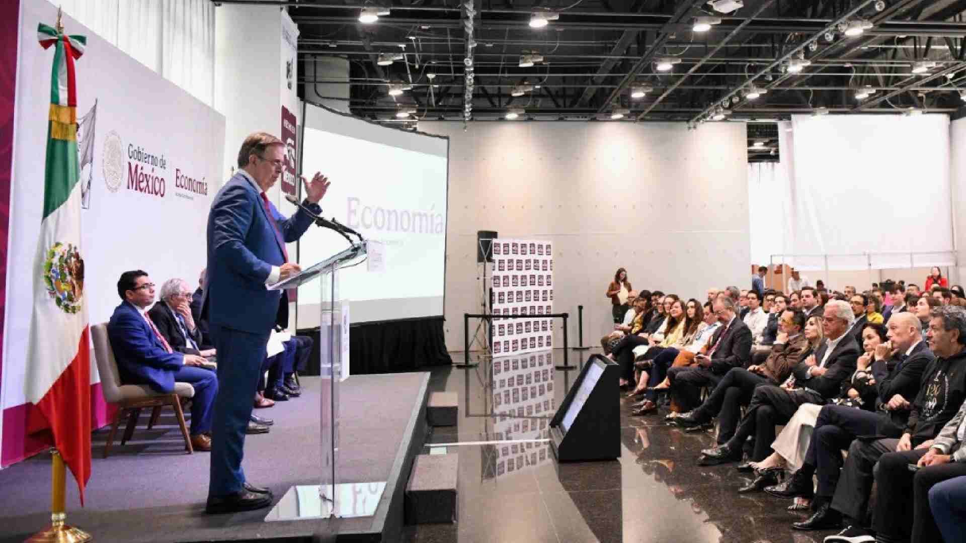 México quiere jugar en la liga alta de la biotecnología, según Ebrard