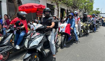 Un grupo de motociclistas protesta