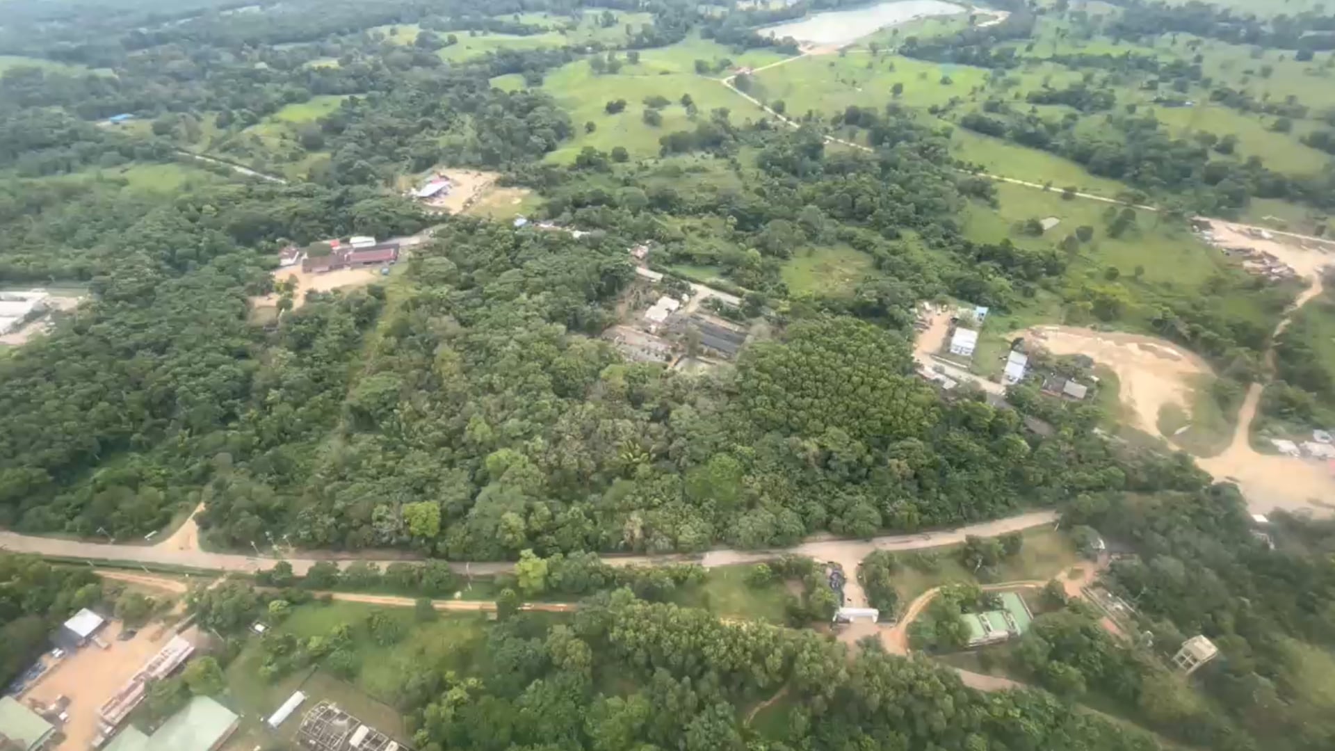 El Ministerio de Defensa confirmó las operaciones militares realizadas contra una estructura del ELN en zonas rurales de Tibú y San Calixto, durante la noche del 10 de agosto y la madrugada del día siguiente - crédito Ejército Nacional