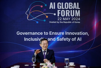 El ministro surcoreano de Ciencia