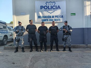 El caso comenzó en un retén entre San Cristóbal La Frontera y Santa Ana, donde los agentes interceptaron un pick up y omitieron el protocolo de inspección. (Foto cortesía Policía Nacional Civil)