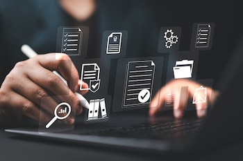 Cumplir con todo lo necesario no es gratis. Cuesta tiempo, energía y capacidad de reacción y eso también termina impactando en la competitividad (Imagen: Shutterstock)