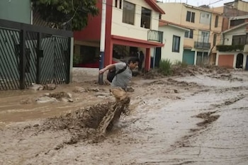 En Flora Tristán, el lodo