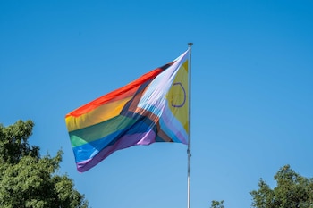 Bandera LGTBIQ+. (Ayuntamiento de Mérida)