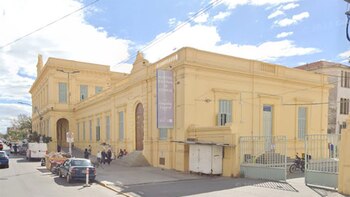 “El desgraciado le disparó tres