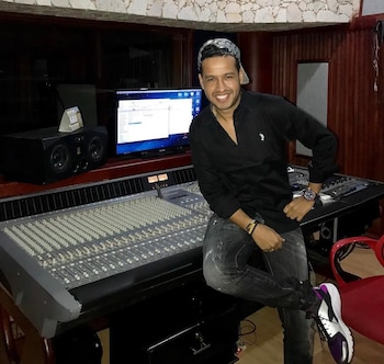 El artista no solo dejó canciones icónicas, sino números a los que sus seguidores le apuestan año tras año - crédito Martín Elías / Instagram