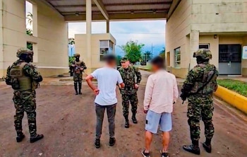 Ejército Nacional logra el sometimiento de dos presuntos integrantes del GAO-r y rescata a un menor de edad en Caquetá - crédito Ejército Nacional