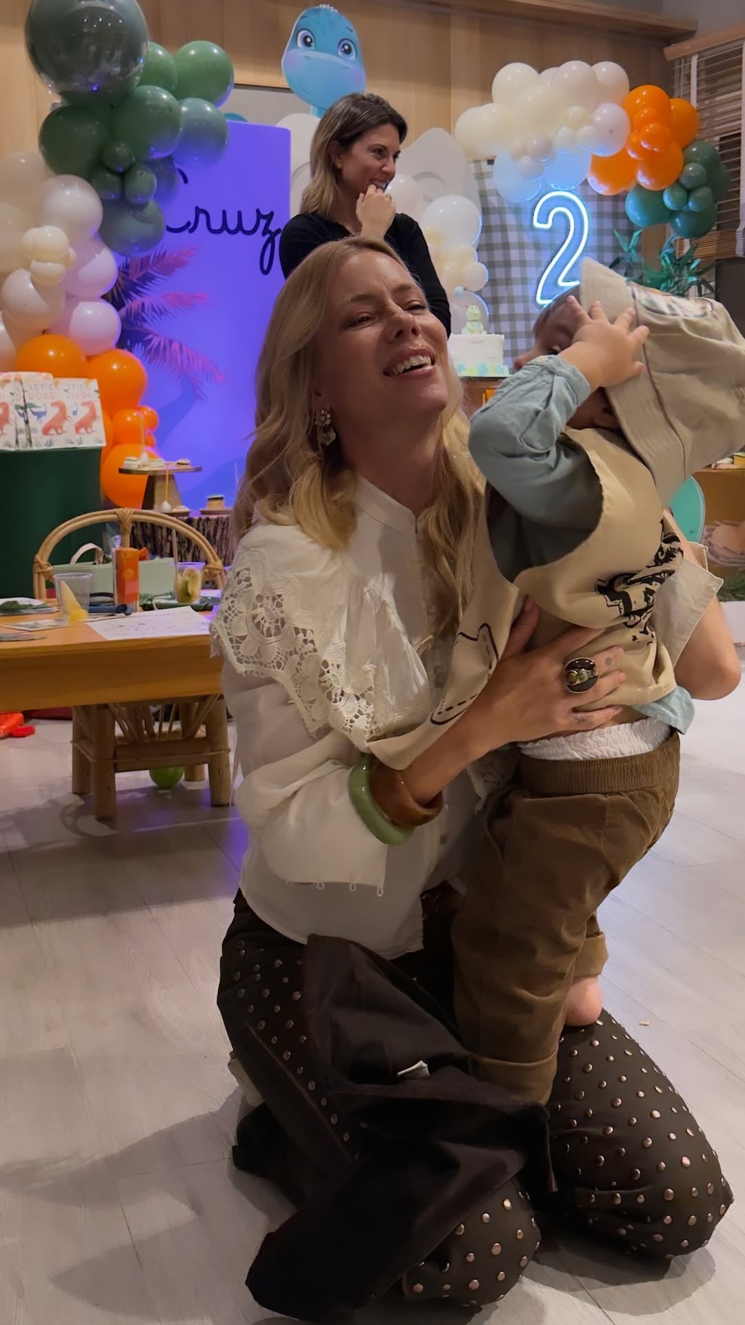 Nicole Neumann celebró los dos años de Cruz