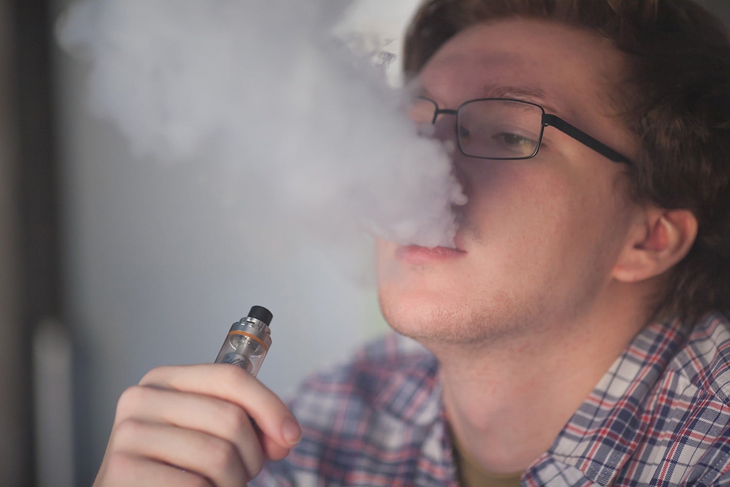 Los dispositivos de tercera generación y el uso de múltiples sabores en el vapeo muestran los cambios genéticos más pronunciados en usuarios./Europa Press Archivo
